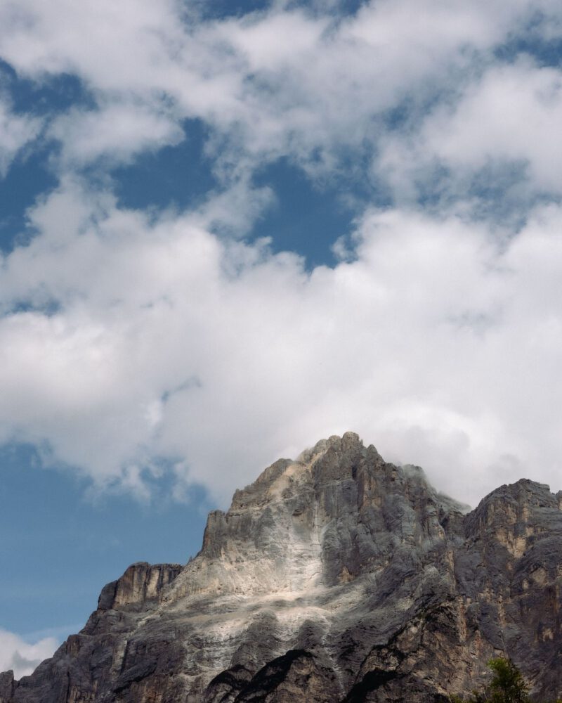 Paesaggio delle Dolomiti vicino Cortina, cornice di un matrimonio in montagna